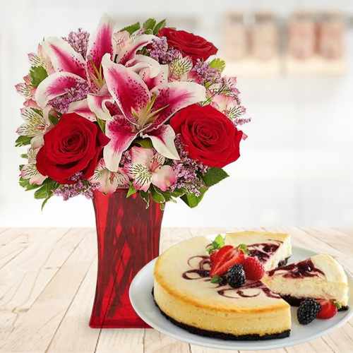 - Online Cake And Bouquet Delivery | Berry Chocolate Cheesecake And Mixed Flowers