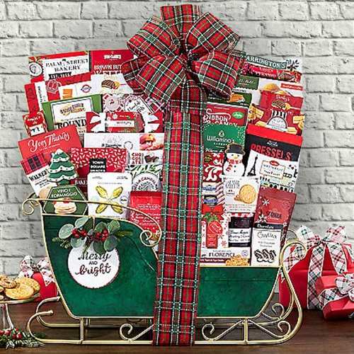 - Holiday-themed Christmas Baskets For Celebrations | Luxurious Holiday Treat Basket