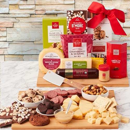 - Traditional Gourmet Hampers For Christmas | Holiday Happiness Hamper