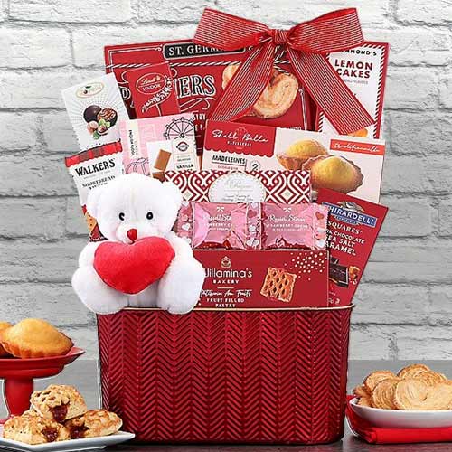 Order Romantic Teddy And Sweet Gift Hamper | Classic Valentines Teddy  Sweets Hamper